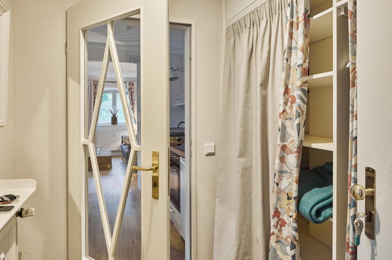 Gut Hohenstein - Platanenappartment Barkelsby Exteriör bild